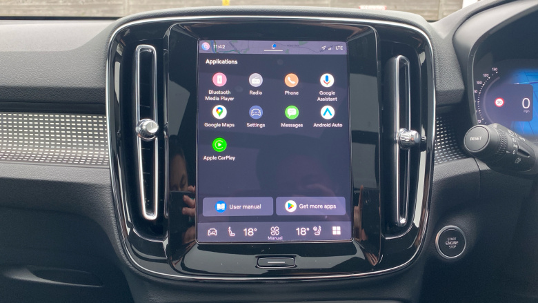 Volvo XC40 2.0 B3P Ultimate Dark 5dr Auto Petrol Estate